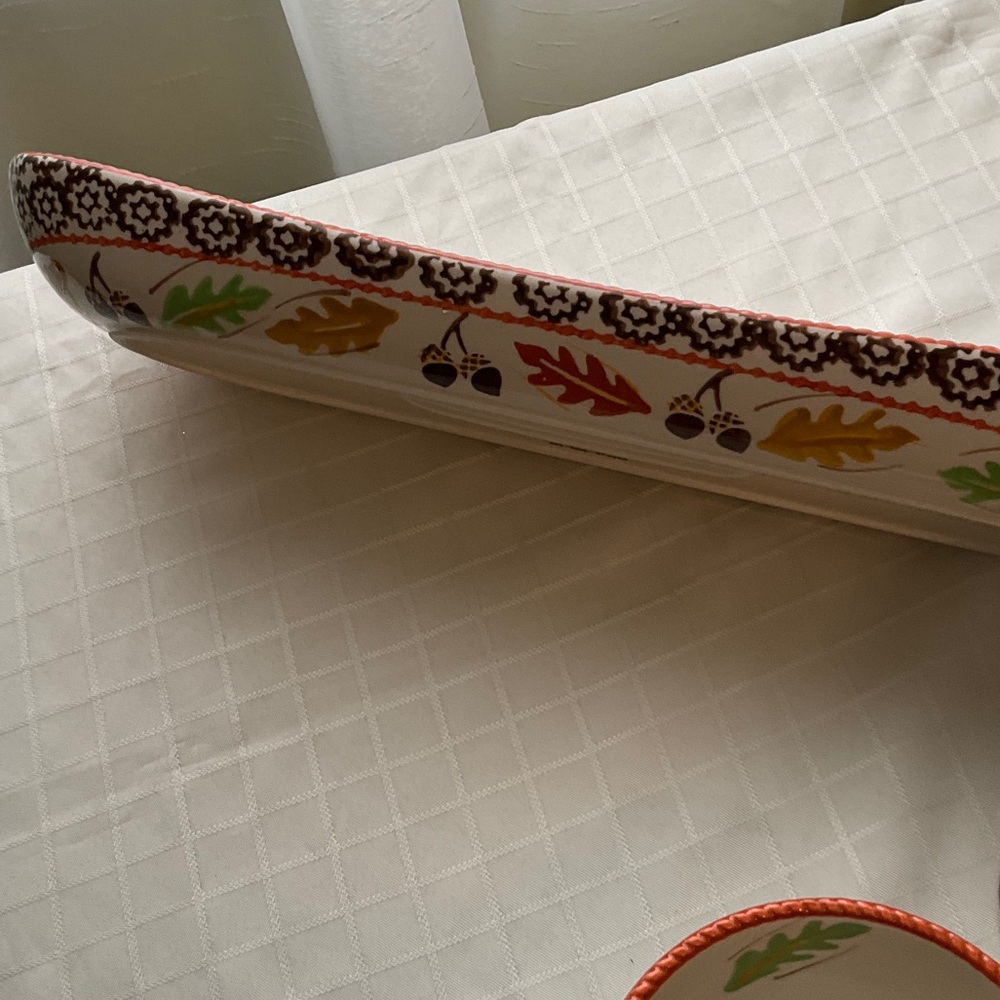 Leaf Pattern Serving Set - Picture 7 of 11